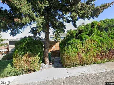 21St, THE DALLES, OR 97058
