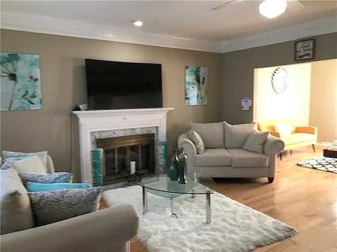 Walnut Creek, LILBURN, GA 30047