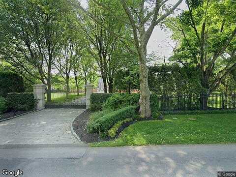 Merion Square, GLADWYNE, PA 19035