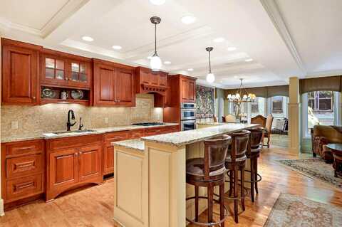 Summit, MINNEAPOLIS, MN 55403