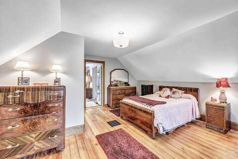 Michigan, DE PERE, WI 54115