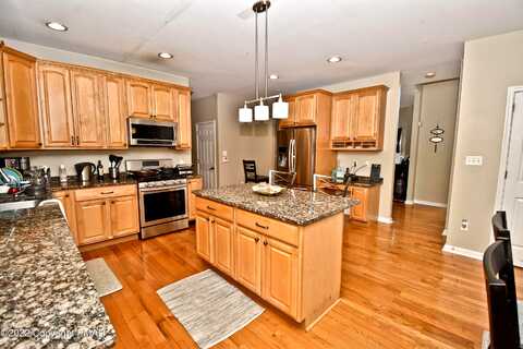 Eagle, EAST STROUDSBURG, PA 18302