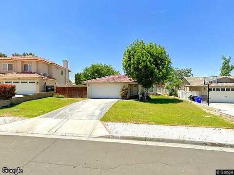 Mainsail, HELENDALE, CA 92342