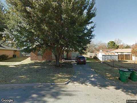 Jan, BURKBURNETT, TX 76354