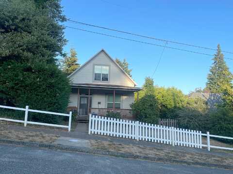 8Th, COOS BAY, OR 97420