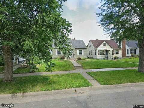 Hawthorne, SAINT PAUL, MN 55106