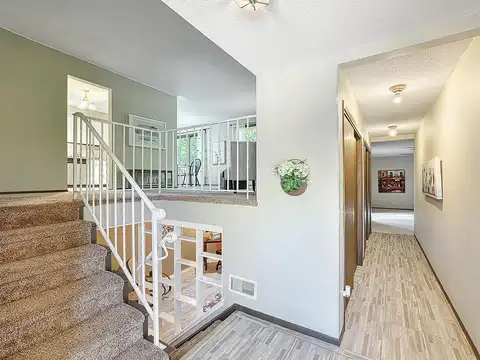 Greenwood, SAINT PAUL, MN 55112