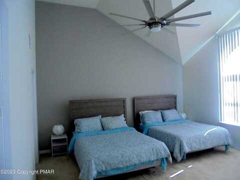 Laurel Hollow, TOBYHANNA, PA 18466