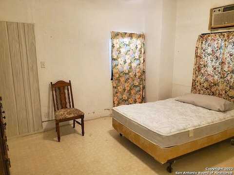 Vine, SAN ANTONIO, TX 78210
