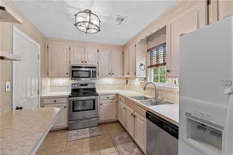 Sheppard, WILLIAMSBURG, VA 23185
