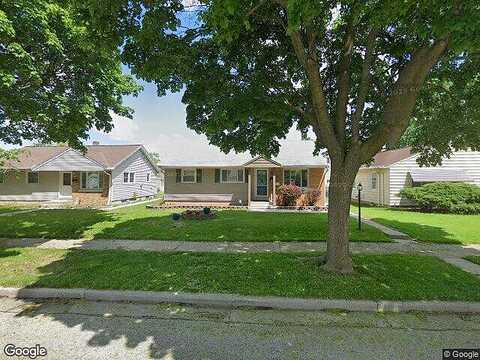 Melvina, MILWAUKEE, WI 53222