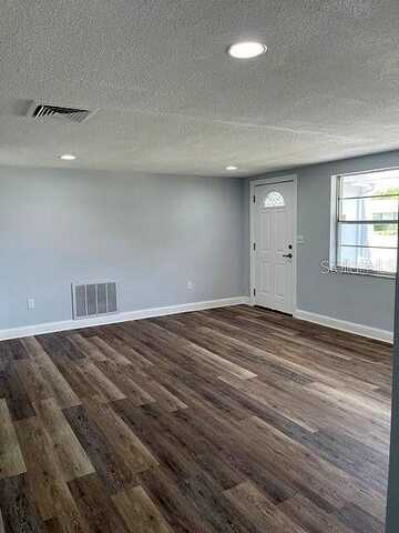Live Oak, NEW PORT RICHEY, FL 34653