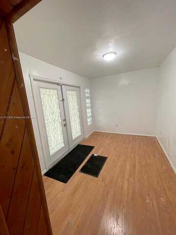 Arthur, HOLLYWOOD, FL 33024