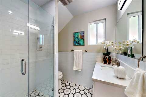 6Th, LOS ANGELES, CA 90043