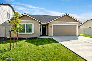 Lacoursiere, MOXEE, WA 98936