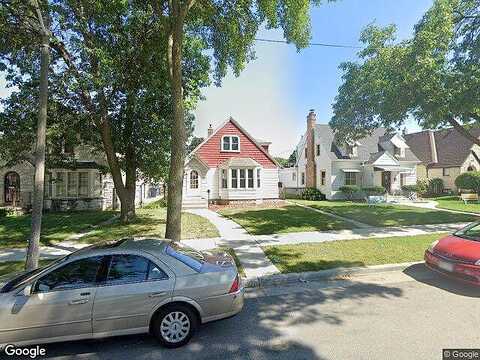 52Nd, MILWAUKEE, WI 53216