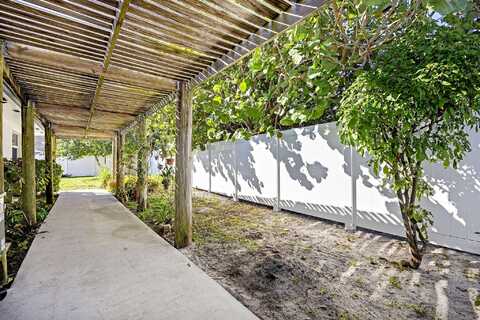 Coral, JUPITER, FL 33469