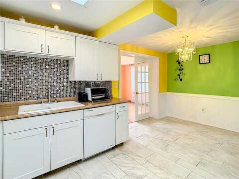 Brookfield, HOLIDAY, FL 34691
