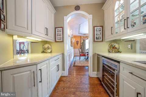 Whisper, MALVERN, PA 19355
