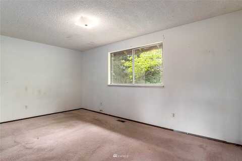 17Th Avenue, TACOMA, WA 98445