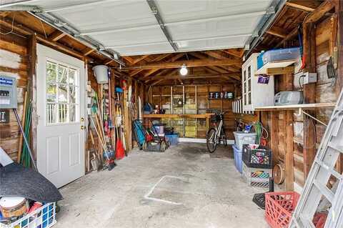 Robinson, HAMPTON, VA 23661
