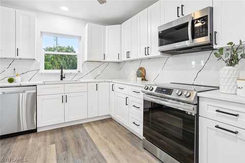 Thompson, NORTH FORT MYERS, FL 33903