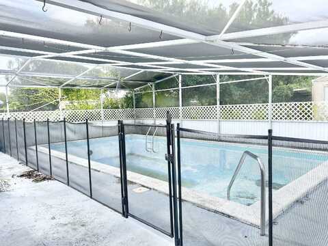 Hispana, FORT PIERCE, FL 34982