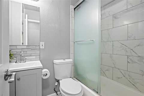 Jerrell, NORTH RICHLAND HILLS, TX 76180