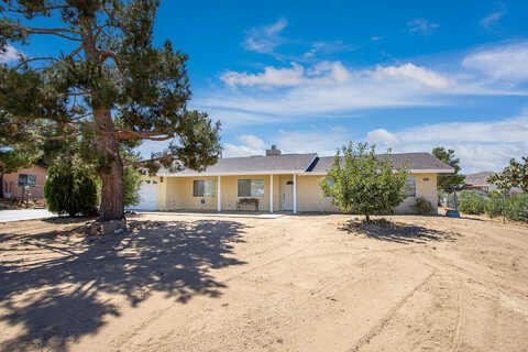 Carlyle, YUCCA VALLEY, CA 92284