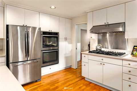 88Th, MERCER ISLAND, WA 98040