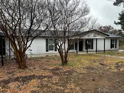 Gail, KENNEDALE, TX 76060