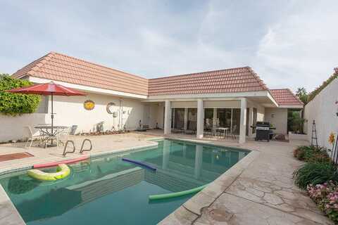 Tandika, PALM DESERT, CA 92211