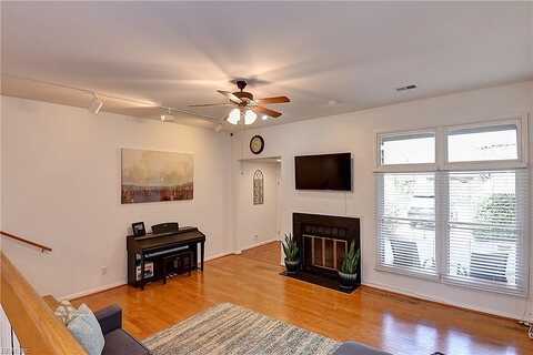 Pender, NORFOLK, VA 23517