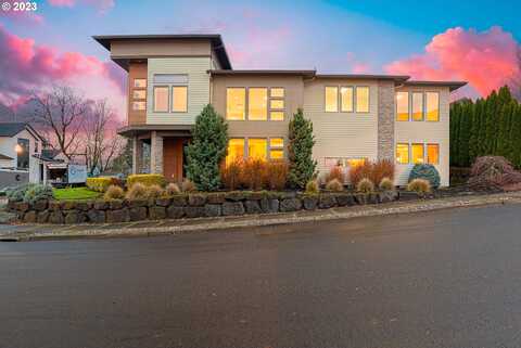 8Th, WASHOUGAL, WA 98671