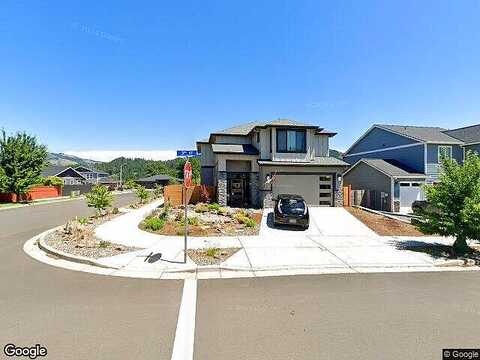 3Rd, HOOD RIVER, OR 97031