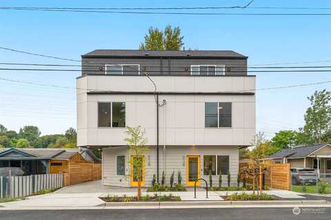 44Th, SEATTLE, WA 98118