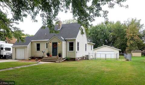 5Th, HUTCHINSON, MN 55350
