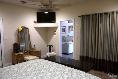 Perth, MILTON, FL 32583