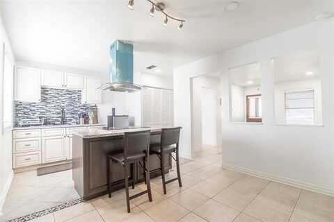 Redwood, MESQUITE, TX 75181