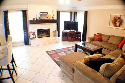 Crestview, ARLINGTON, TX 76018