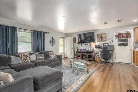 Lee, TYLER, TX 75702