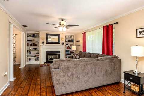Harriet, TALLAHASSEE, FL 32303