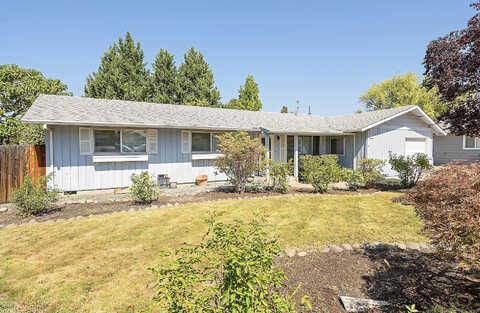 Camellia, MEDFORD, OR 97504