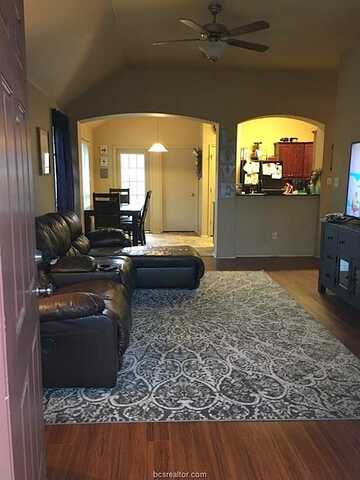 Pidmont, COLLEGE STATION, TX 77845