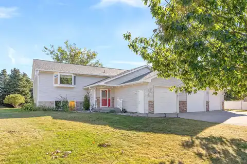 Birdie, HUTCHINSON, MN 55350
