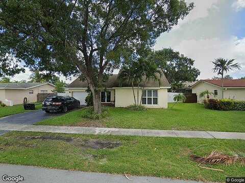 7Th, PEMBROKE PINES, FL 33024