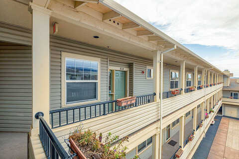 Pavilion, ASHLAND, OR 97520