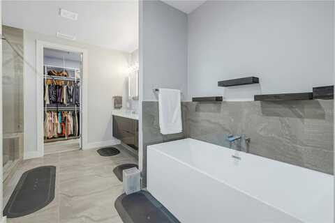 Fern Row, TAMPA, FL 33611