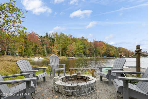 Country Place, TOBYHANNA, PA 18466