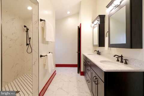 Gill, STATE COLLEGE, PA 16801